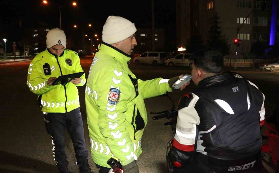 Sultandere'de asayiş ve trafik denetimi yapıldı