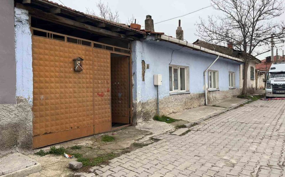 Çamaşır makinasındaki kaçak elektrik genç kadını çarptı