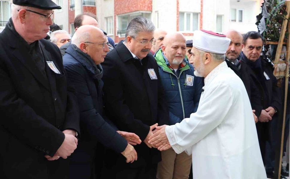 CHP'li Utku Çakırözer'in babası son yolculuğuna uğurlandı