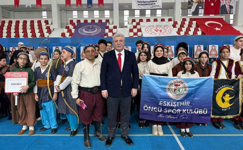 Eskişehirli okçular Türkiye Şampiyonası'ndan dereceyle döndü