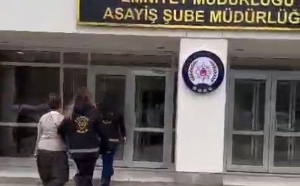 Evden 32 bin TL'lik hırsızlık yapan şahıslar yakalandı