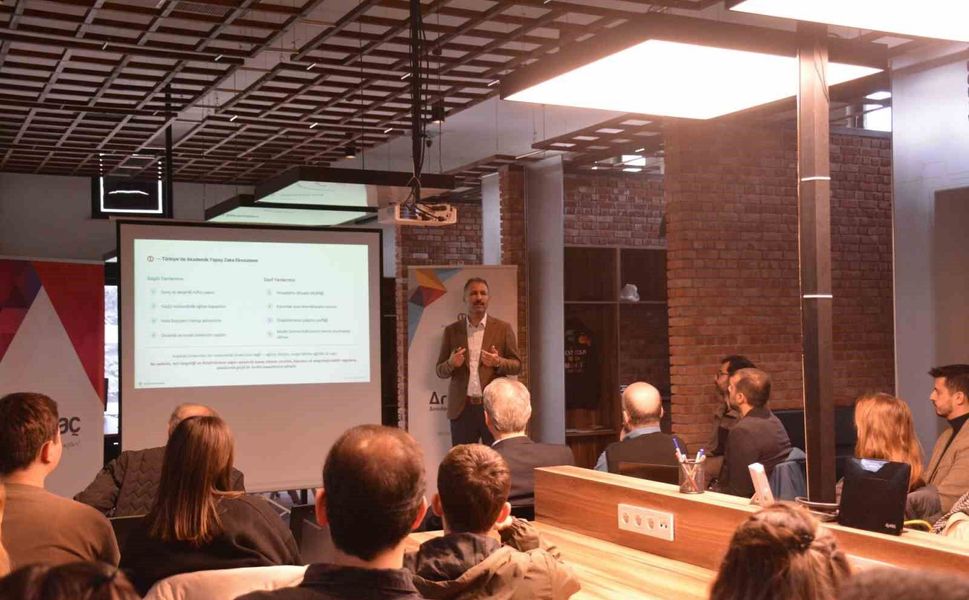 Geleceğin akademisi yapay zekâ ile şekilleniyor