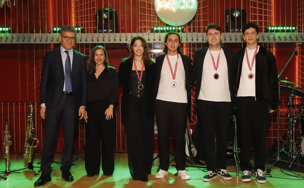 İletişim Bilimleri Fakültesi öğrencileri dereceyle döndü