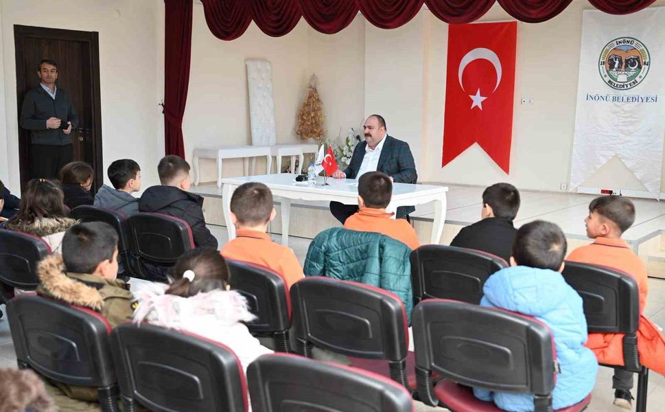 İnönü'de 'Yerel Yönetimleri Tanıyoruz' dersi belediyede işlendi