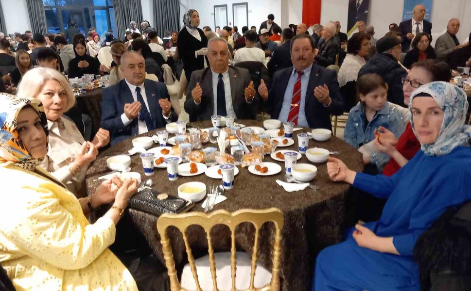 Şehit aileleri ve gaziler iftar sofrasında buluştular