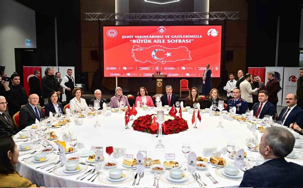 Vali Yılmaz, şehit yakınları ve gazilerle 'Büyük Aile Sofrası'nda buluştu