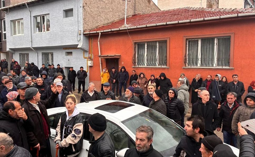 Yeşiltepe Mahallesinde Muhtar Meryem Kuş 'a tepki