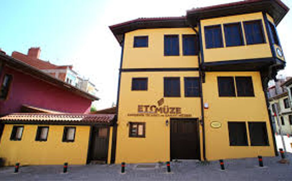 Minik  Ziyaretçiler  ETO Müze'yi Keşfetti