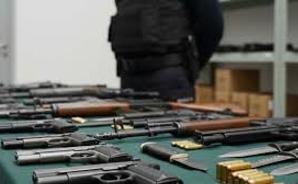 Polis ekiplerince çok sayıda silah ele geçirildi