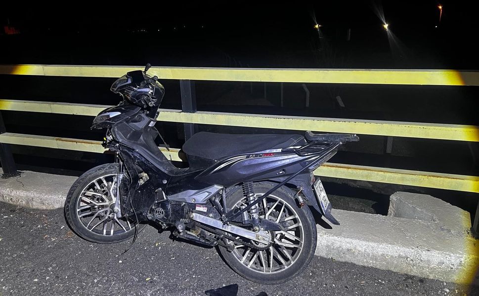 Otomobilin motosikletle çarpıştığı kazada 2 kişi yaralandı