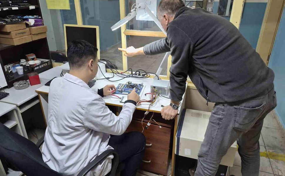 Dijitalleşen iş dünyasının aradığı nitelikli elemanlar meslek liselerinden çıkıyor