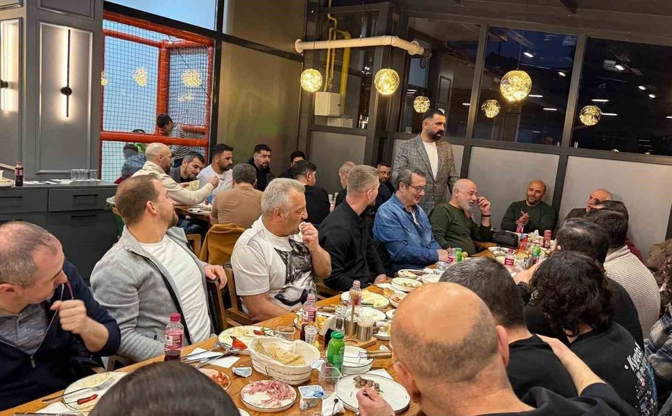 Eskişehir Güreş İl Temsilciliği ailesi iftarda buluştu