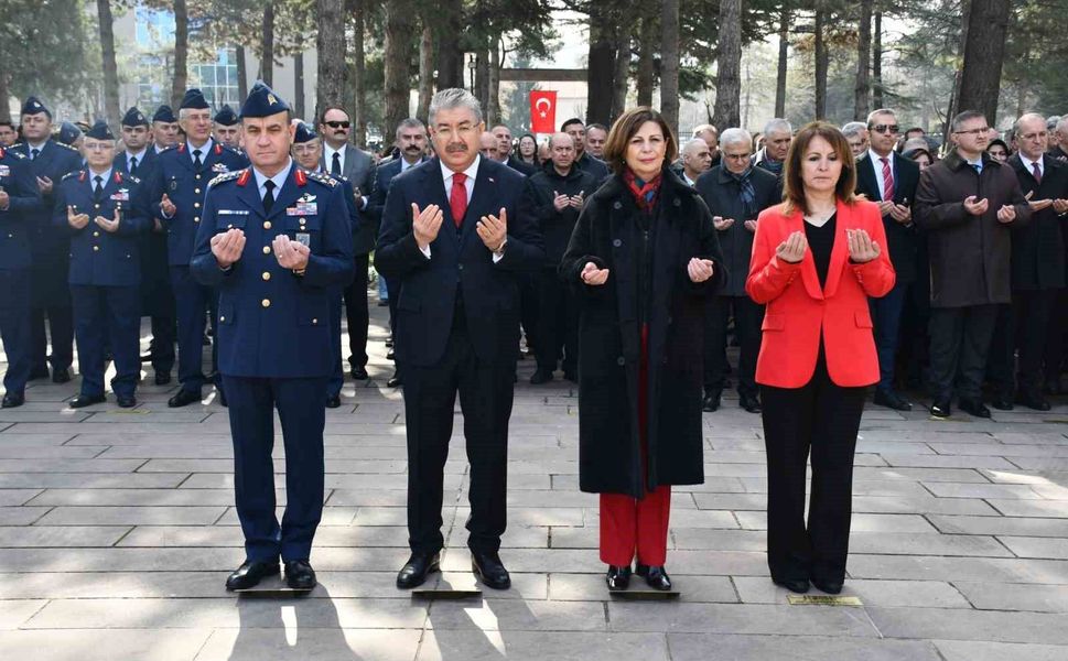 Eskişehir'de 18 Mart Şehitleri Anma Günü ve Çanakkale Deniz Zaferi törenle kutlandı