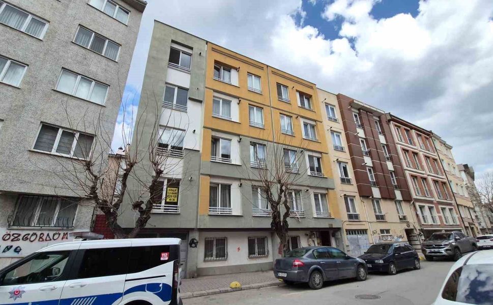 Eskişehir'de 4'üncü kattan düşen öğrenci ağır yaralandı