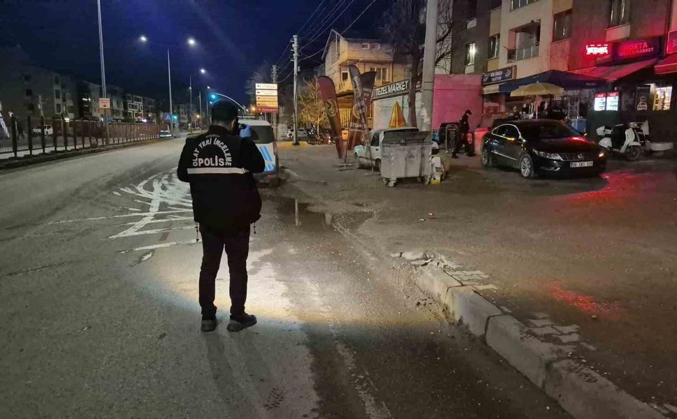 Eskişehir'de alacak verecek kavgası kanlı bitti: 2 yaralı