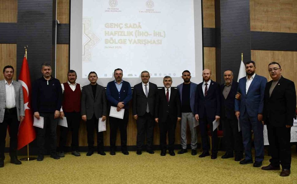 Eskişehir'de genç hafızlar bölge finali için yarıştı