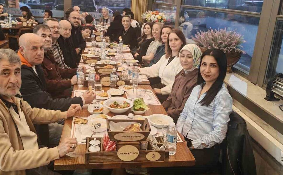 Eskişehir'de sürücü kursu öğretmen ve personeli geleneksel iftar yemeğinde buluştu