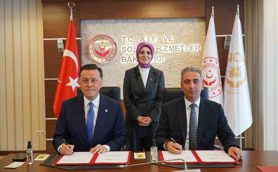 Eskişehir'e yeni kız çocuk yurdu yapılması için imzalar atıldı