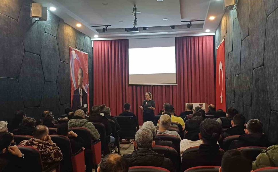 Hükümlülere yönelik 'Aile Eğitimi' ve 'Bağımlılıkla Mücadele' seminerleri düzenlendi