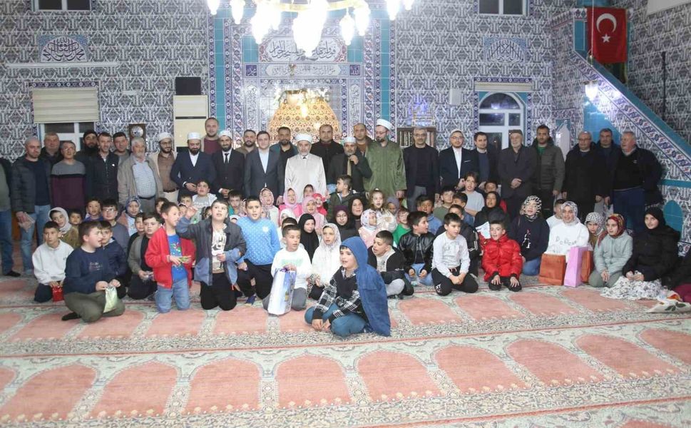 İslamın gülleri çocuklarla anlamlı buluşma