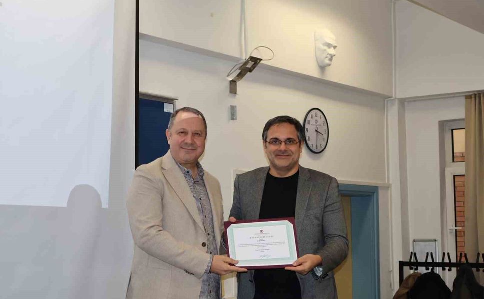 Mesleğin ustası öğrencilerle tecrübelerini paylaştı