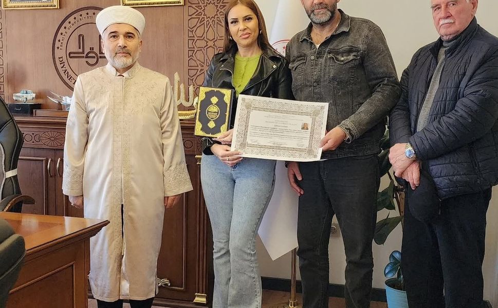 Rusya vatandaşı Alena Knaub, Müslüman oldu