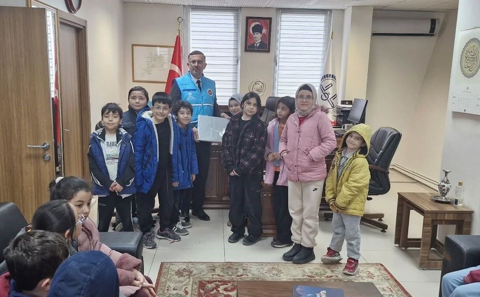 Tepebaşı'nda miniklerden Gazze'ye bağış