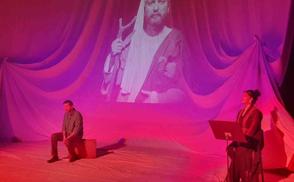 Tiyatro Anadolu, Düzce'de 'Aşk Neyledi Yunus' ile sahne aldı