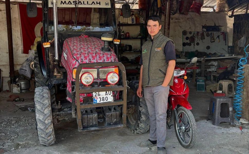 Traktör yıkarken akıma kapılan 17 yaşındaki çocuk hayatını kaybetti