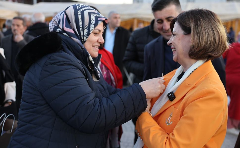 Büyükşehir  Belediyesi  Alpu ’da  Gönüllüleri  Buluşturdu