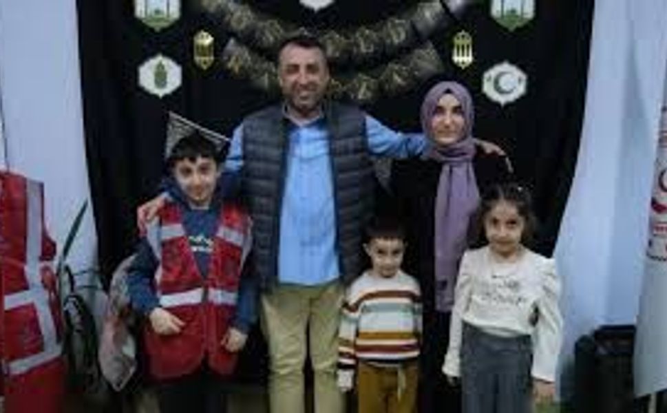 Eskişehir'de vefa sofrası: Devlet korumasında yetişen gençler iftarda buluştu