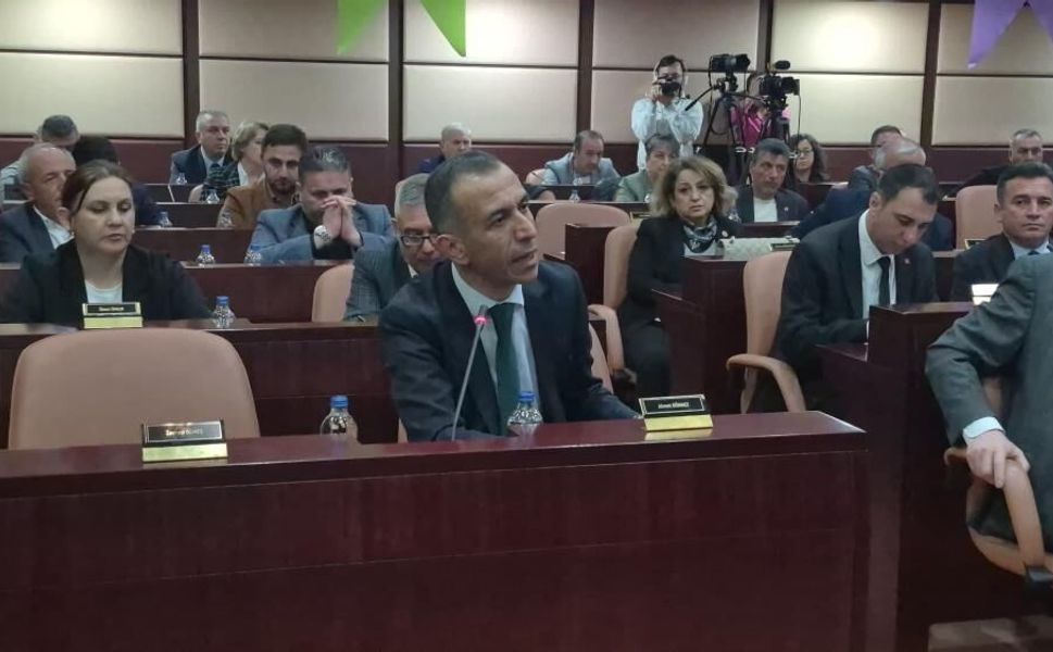 Ahmet Dönmez, ESKİ Genel Kurulunda Hesap Sordu