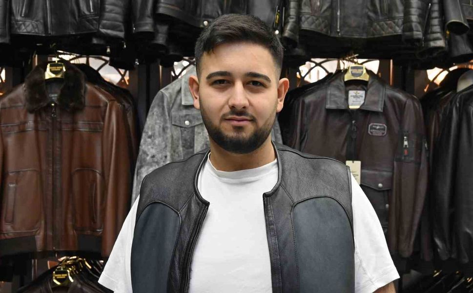 7 yaşında yırtık yapıştırarak başladığı dericilikte şimdi dünyaya satış yapıyor