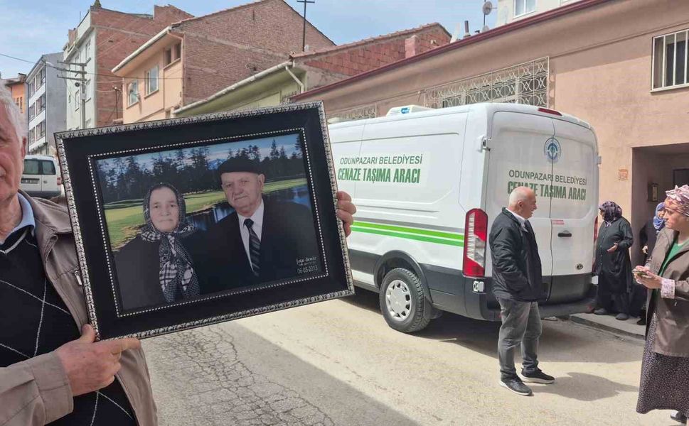 70 yıllık büyük aşkta hüzünlü veda: Birer gün arayla hayatlarını kaybettiler