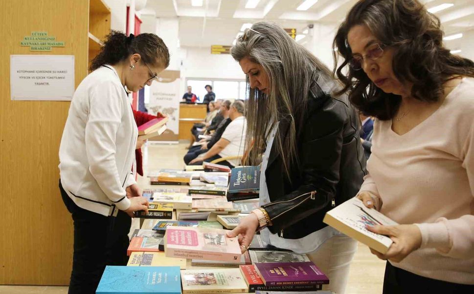 Anadolu Üniversitesi'nde '81 İlde Kitap Okuyoruz' etkinliği düzenlendi
