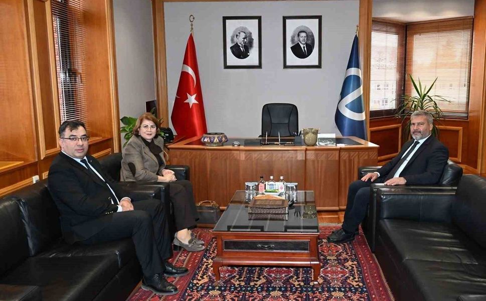 Azerbaycan Ankara Büyükelçiliği Eğitim Müşaviri Nesibova'dan Rektör Adıgüzel'e ziyaret