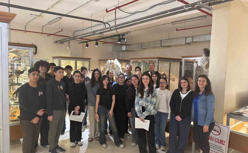 Eskişehir Bilim Olimpiyatları Akademisi'nden ESOGÜ Zooloji Müzesi'ne ziyaret