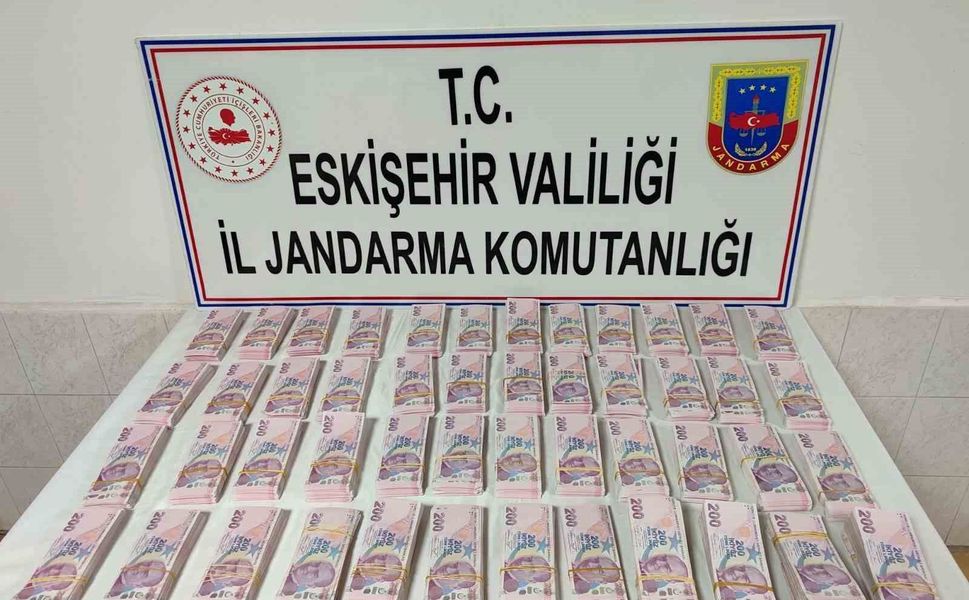 Eskişehir'de 1 milyon 940 bin TL sahte parayla 22 adet büyükbaş satın alan şüpheliler yakalandı