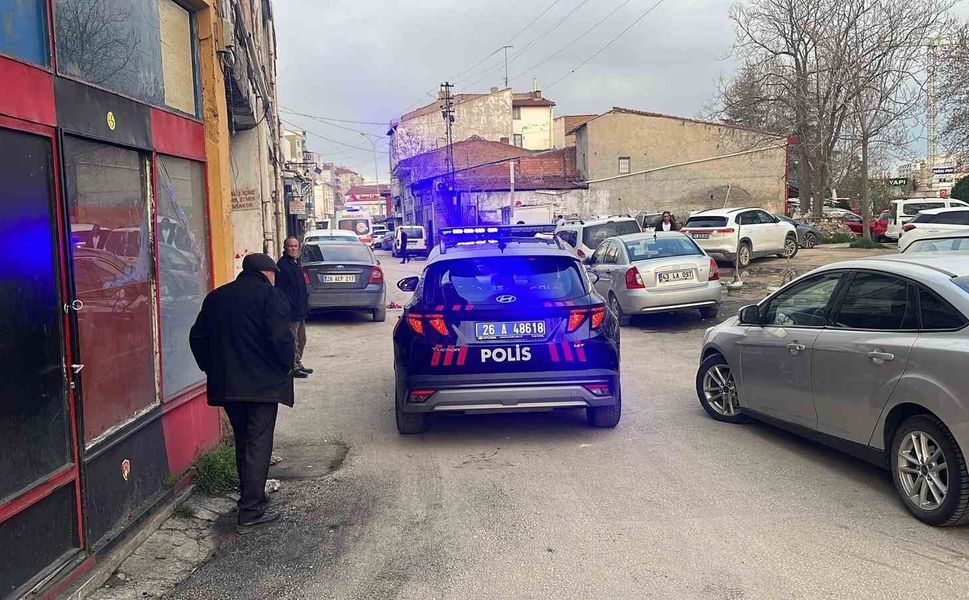 Eskişehir'de bıçaklı kavga: 1 yaralı