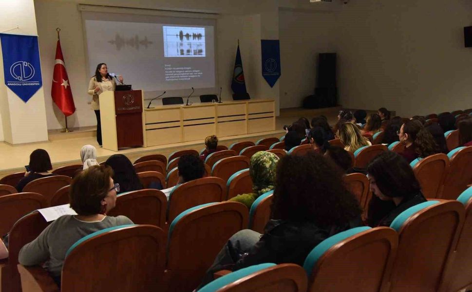 Geleceğin öğretmenlerine 'Ses Hijyeni Eğitimi'