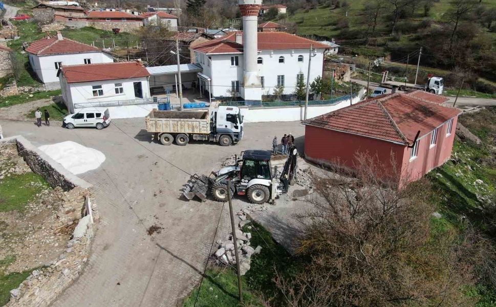 Mahalleli istedi, Başkan Hamamcı harekete geçti