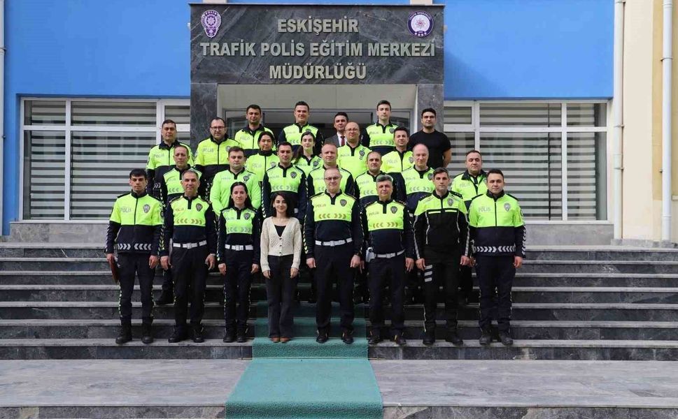 Trafik Polis Eğitim Merkezi personeline yapay zekâ eğitimi