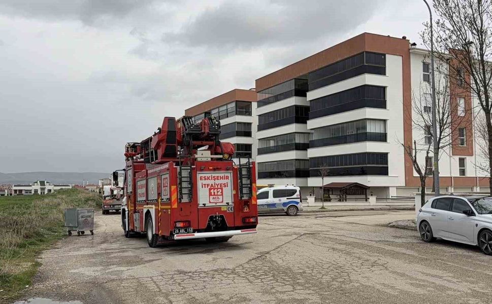 Ütü kaynaklı yangın ekipleri harekete geçirdi
