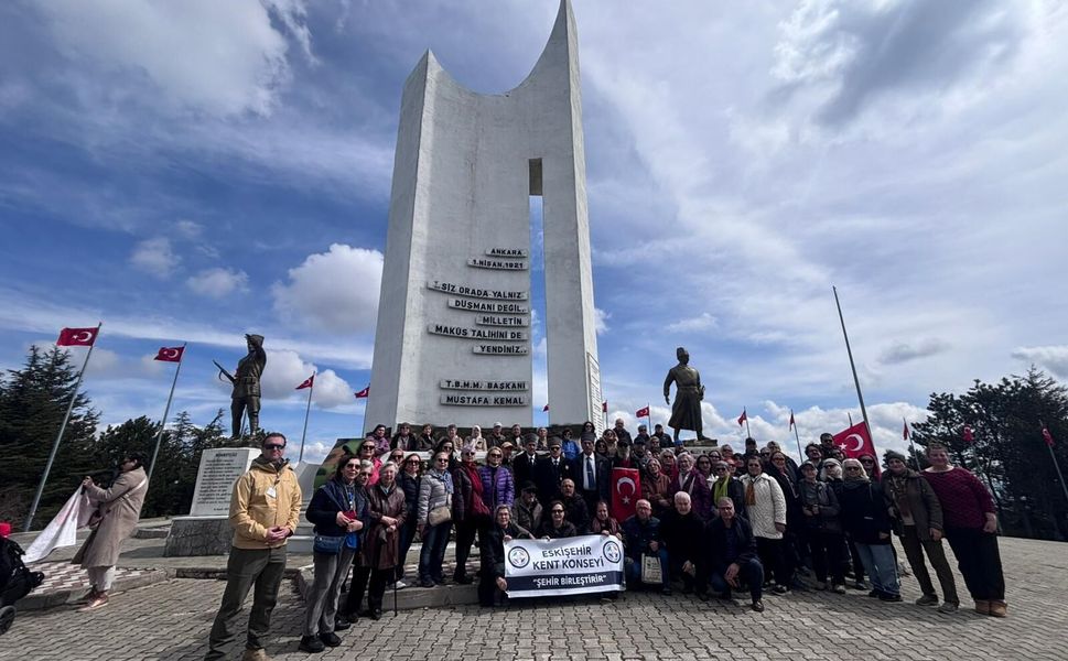 Gaziler ve Vatandaşlar “Tarihin  İzinde” 2. İnönü  Ruhunu Yeniden Yaşadı