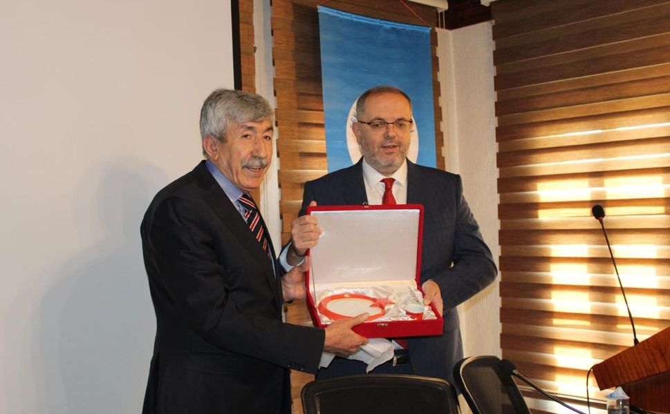 XIII. Gençlik  Kurultayı Açılış  Konferansı Nüfus , Aile ve  Toplum