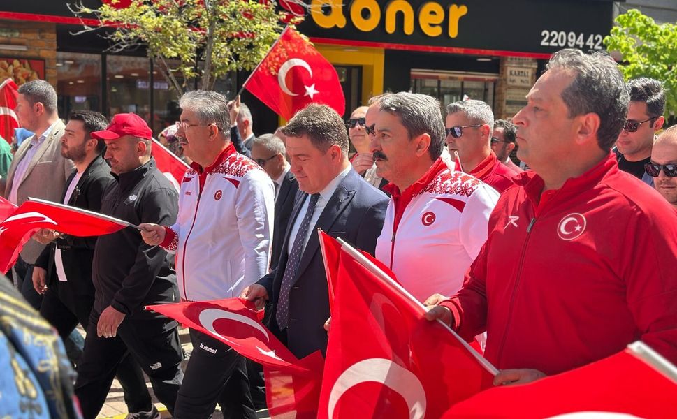 Gençlik Haftası Coşkusu Eskişehir'de Başladı