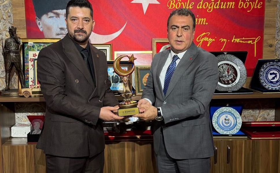 ESMİAD'dan  Ayhan Sezer'e Ziyaret