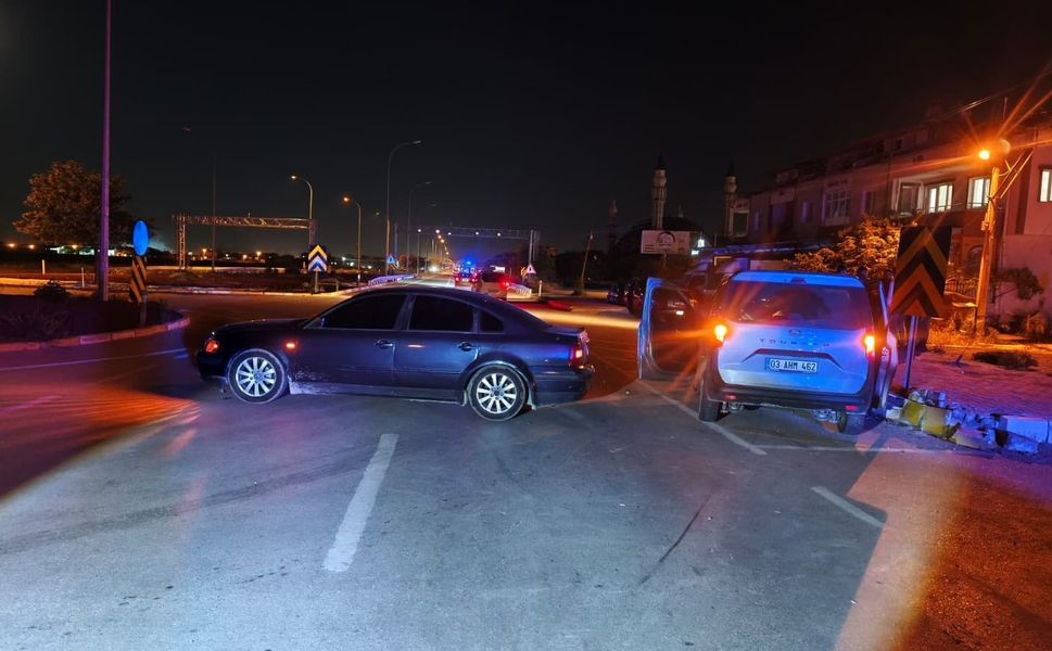İki otomobilin çarpıştığı kazada 4 kişi yaralandı