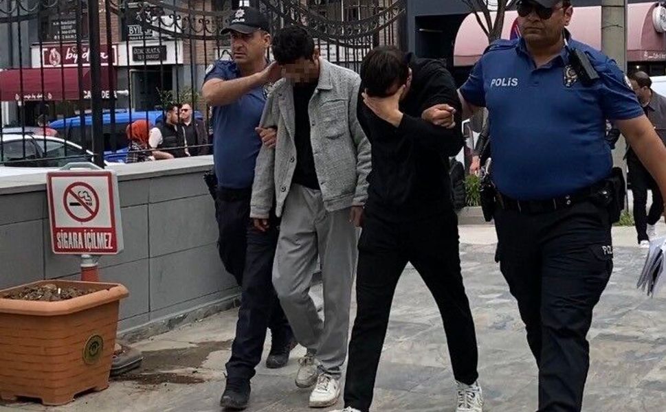 Dedesini bıçaklayarak ağır yaralayan torun tutuklandı