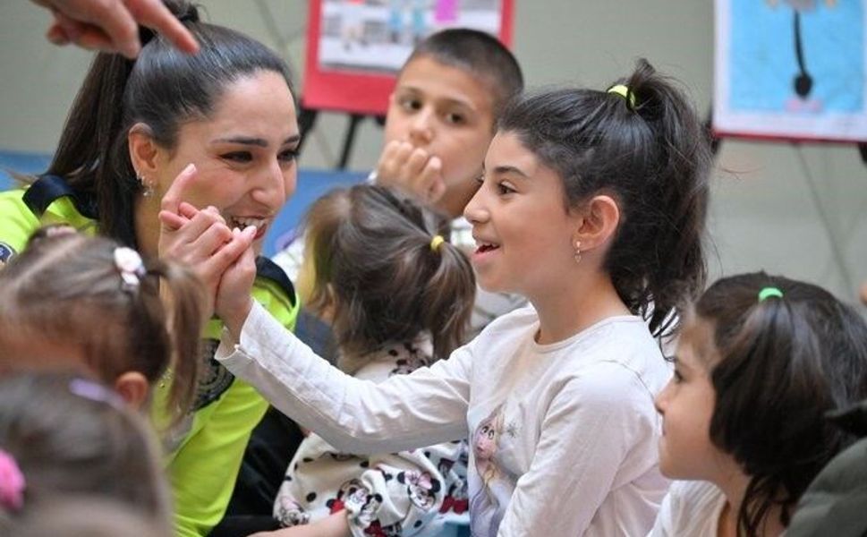 Eskişehir polisi, Trafik Haftası'na özel etkinlik düzenledi